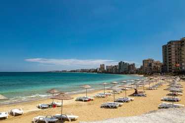 Wycieczka fakultatywna, Miasto duchów, Famagusta, Salamina z rejsem na Blue Lagoon i zatokę żółwi z Larnaki